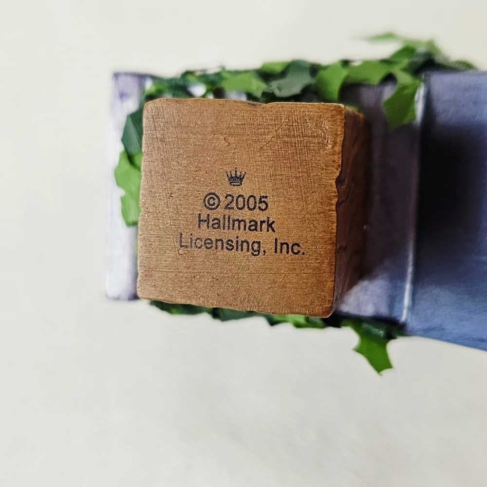 Hallmark To My Gouda Friend Ornament 2005 Mouse Mailbox